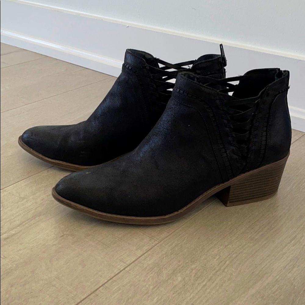 Spring ankle boots